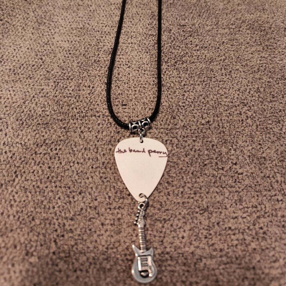 COUNTRY ARTISTS THE BAND PERRY GUITAR PICK NECKLACE WITH SILVER TONE GUITAR CHAR